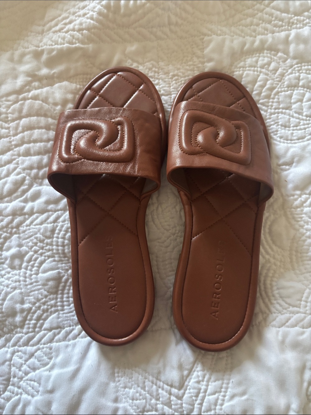 AEROSOLES Tan Quilted Slide Sandals with Padded Strap